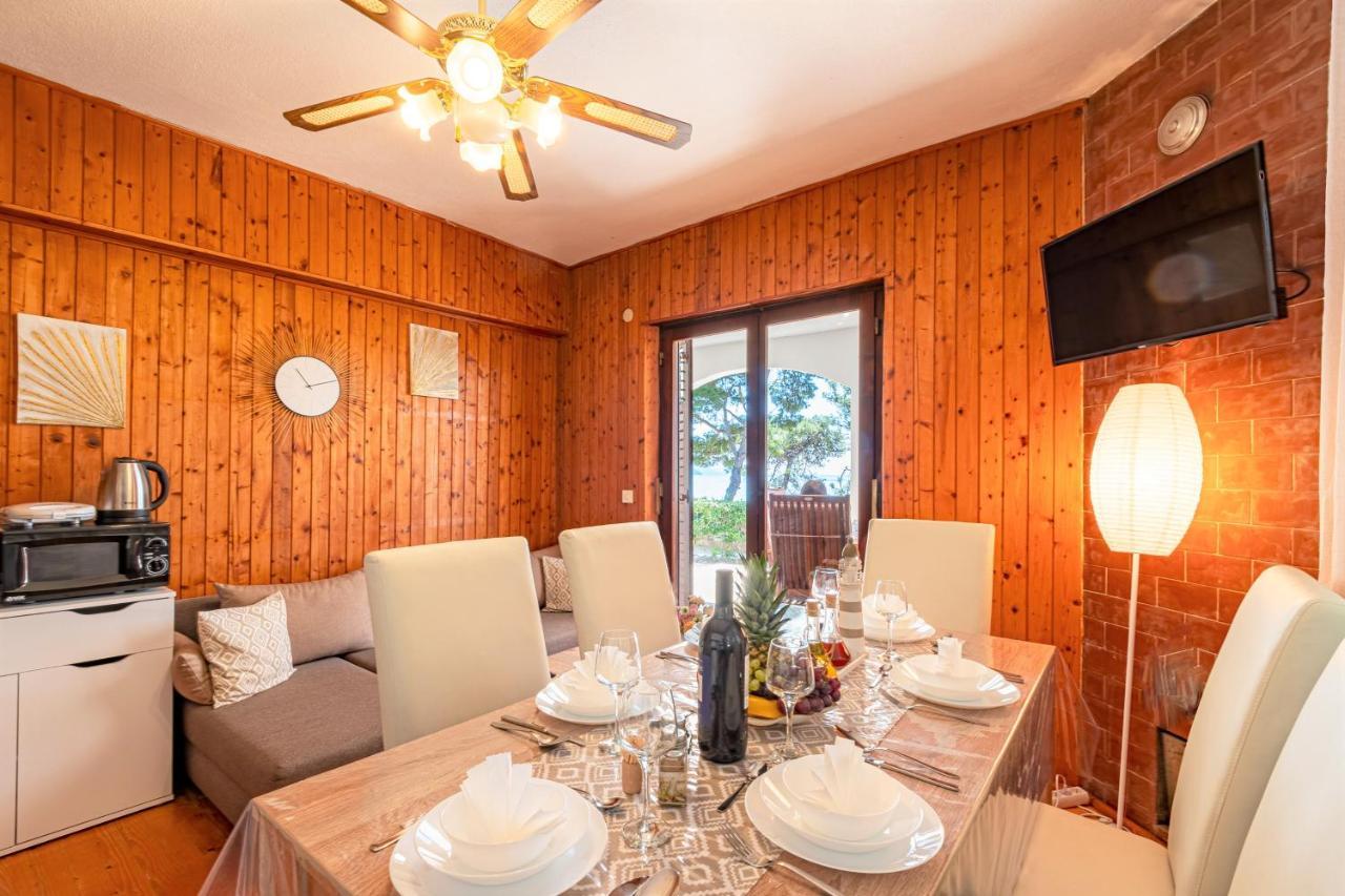 Beachfront Apartments Kate โอเรบิก ภายนอก รูปภาพ