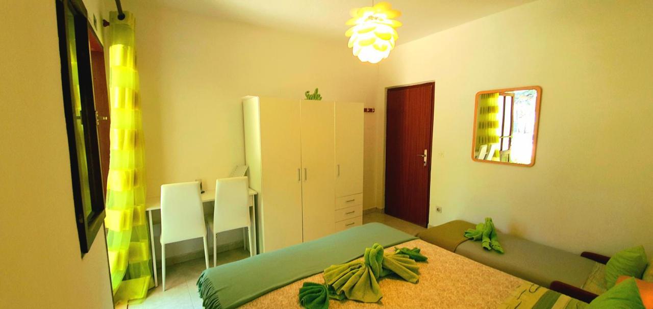 Beachfront Apartments Kate โอเรบิก ภายนอก รูปภาพ