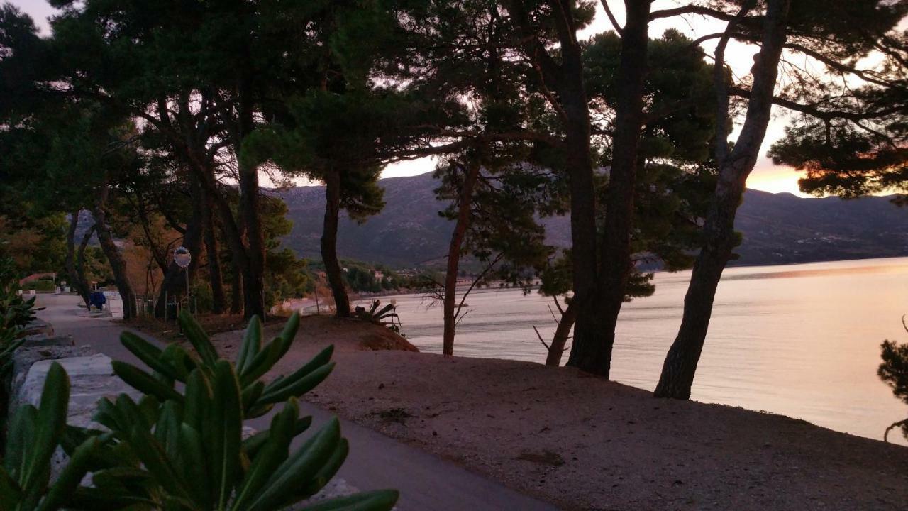 Beachfront Apartments Kate โอเรบิก ภายนอก รูปภาพ